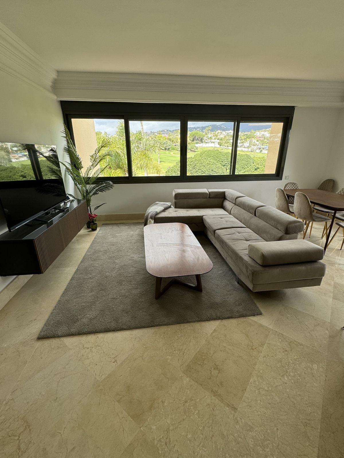 Photo 4 Middle Floor Apartment Nueva Andalucía, Costa del Sol, Málaga – R4683916