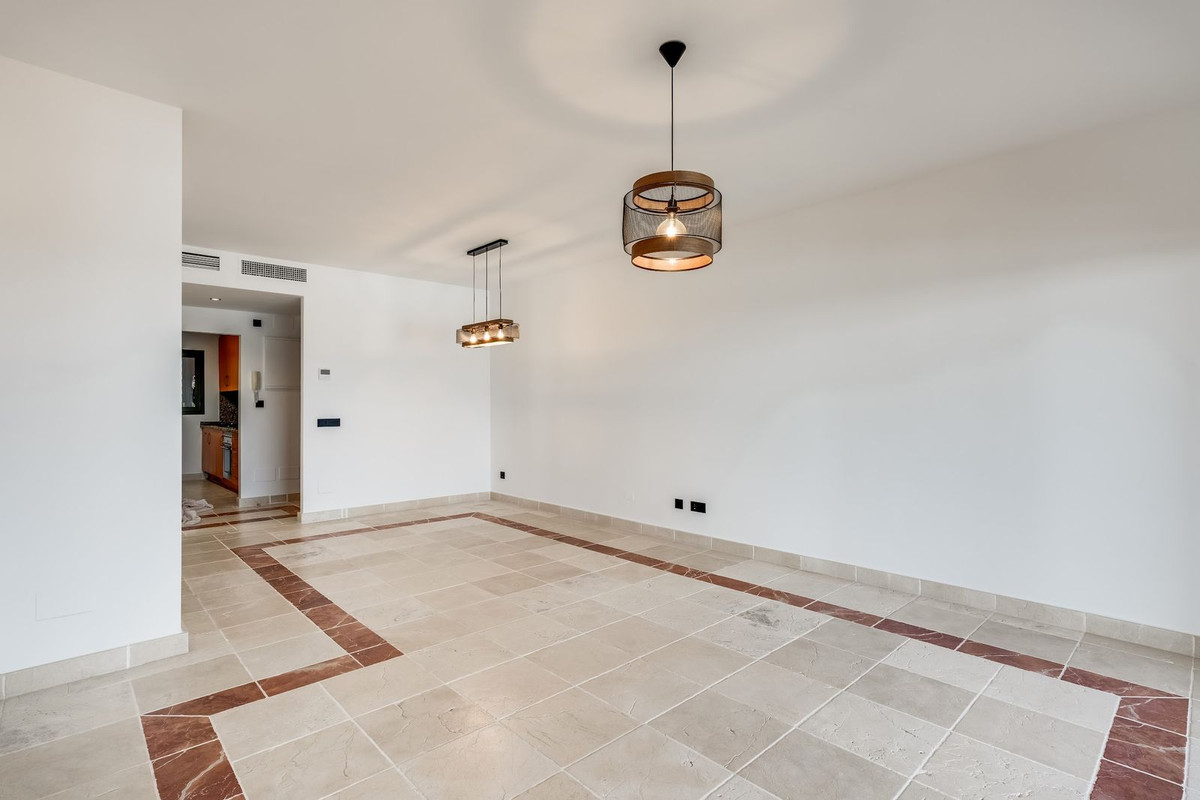 Photo 6 Middle Floor Apartment Atalaya, Costa del Sol, Málaga – R4917337