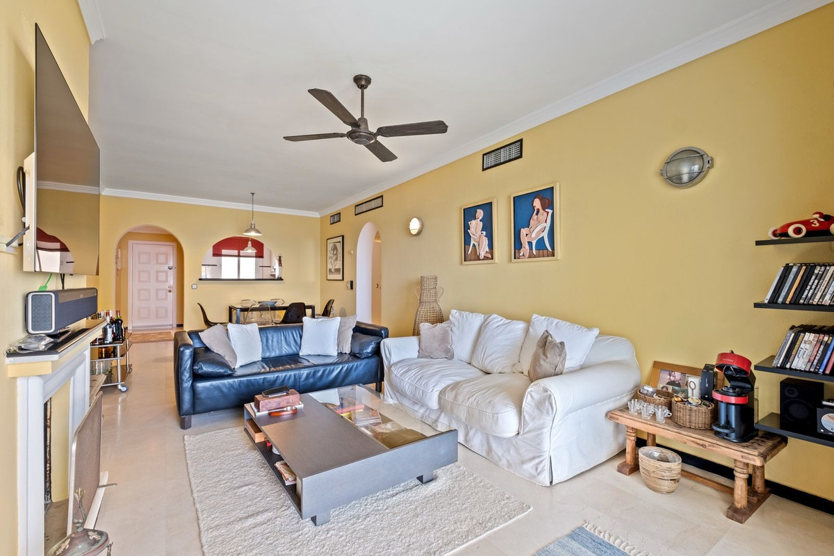 Photo 9 Middle Floor Apartment Estepona, Costa del Sol, Málaga – R5108536