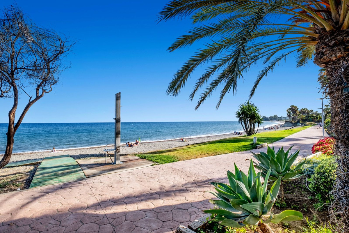 Photo 27 Middle Floor Apartment Estepona, Costa del Sol, Málaga – R5108536