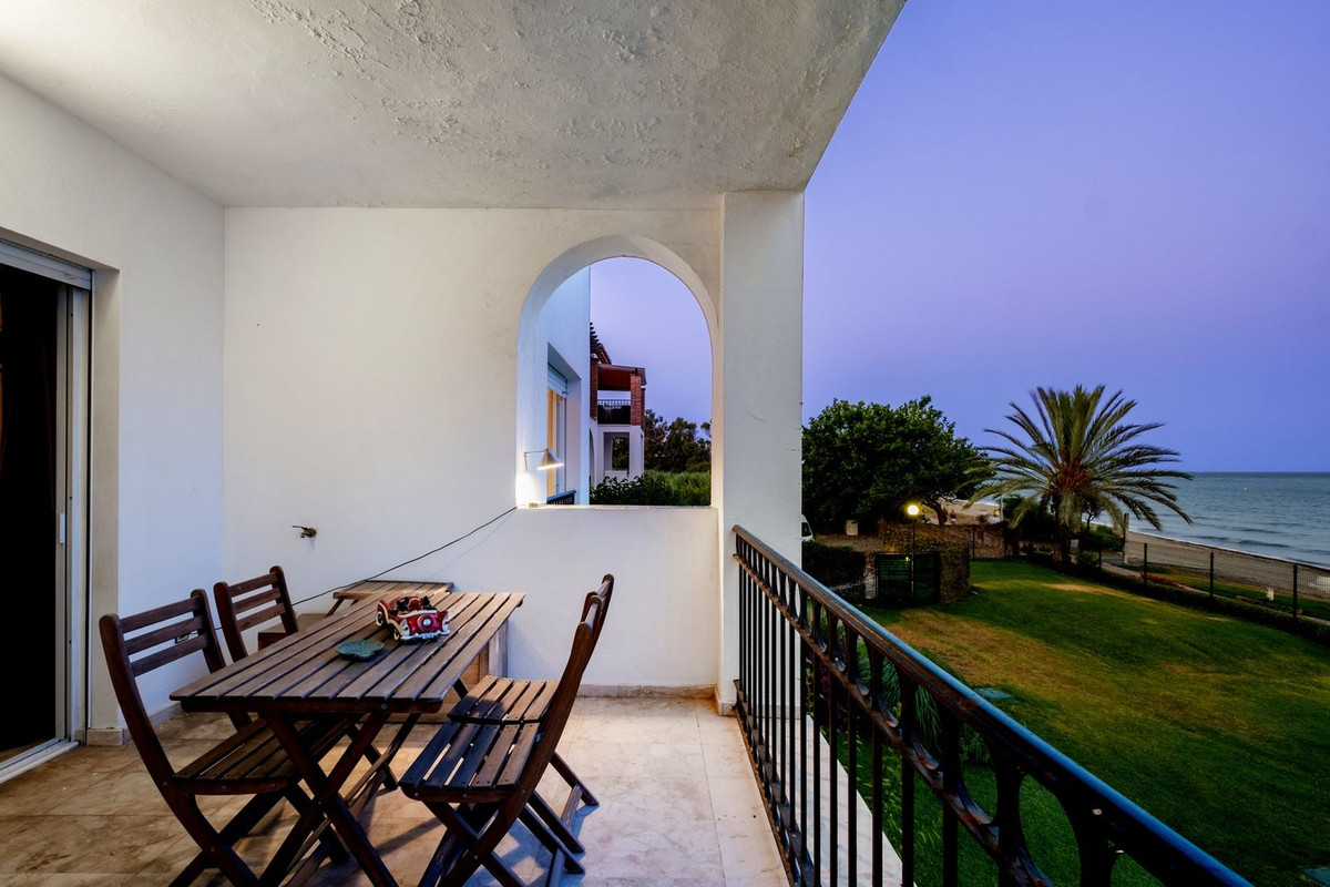 Photo 32 Middle Floor Apartment Estepona, Costa del Sol, Málaga – R5108536