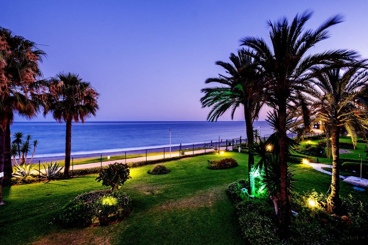 Photo 36 Middle Floor Apartment Estepona, Costa del Sol, Málaga – R5108536