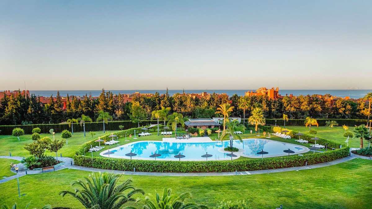 Photo 1 Penthouse New Golden Mile, Costa del Sol, Málaga – R4771342