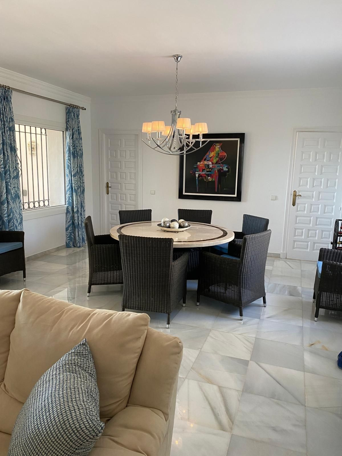 Photo 5 Detached Villa El Paraiso, Costa del Sol, Málaga – R5040070
