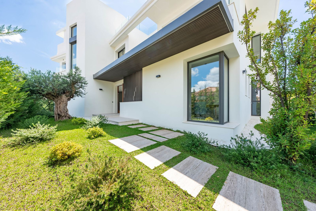 Photo 6 Detached Villa La Quinta, Costa del Sol, Málaga – R5046685