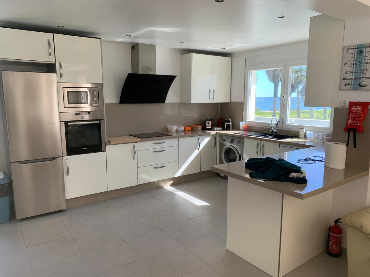 Photo 5 Detached Villa Estepona, Costa del Sol, Málaga – R4956505