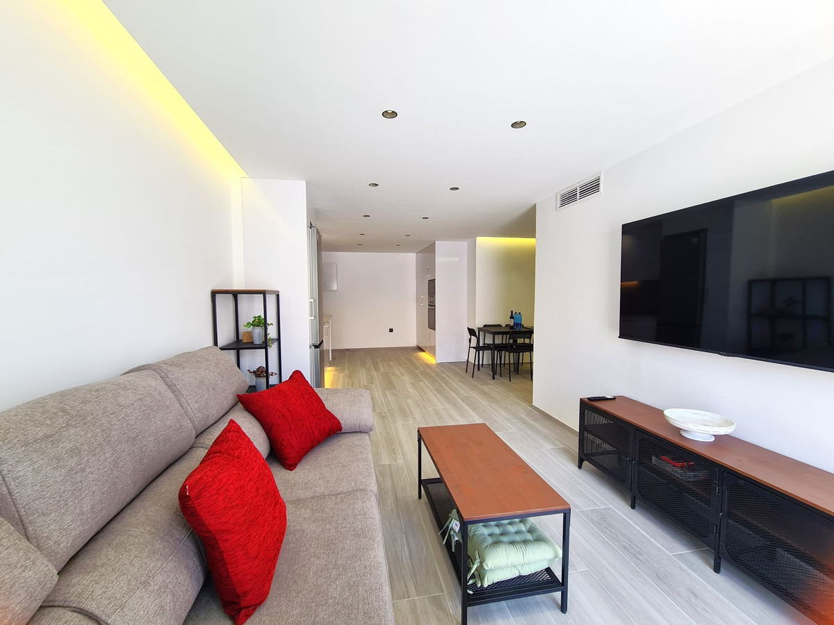 Photo 12 Top Floor Apartment Estepona, Costa del Sol, Málaga – R5080939