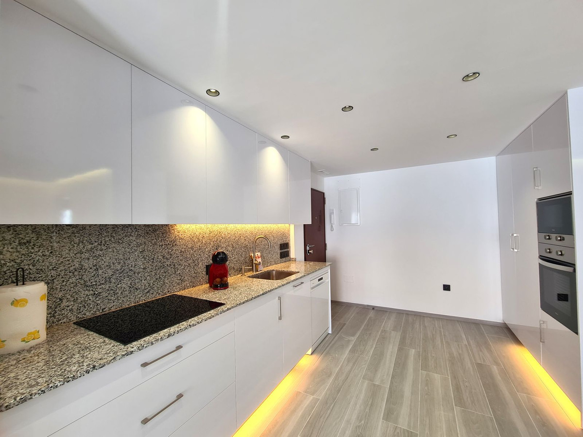 Photo 15 Top Floor Apartment Estepona, Costa del Sol, Málaga – R5080939