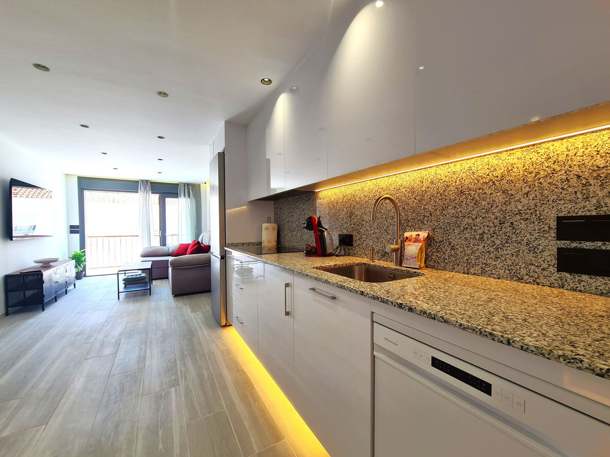 Photo 16 Top Floor Apartment Estepona, Costa del Sol, Málaga – R5080939