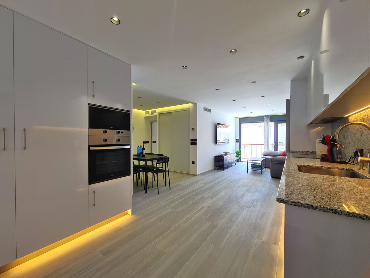 Photo 18 Top Floor Apartment Estepona, Costa del Sol, Málaga – R5080939