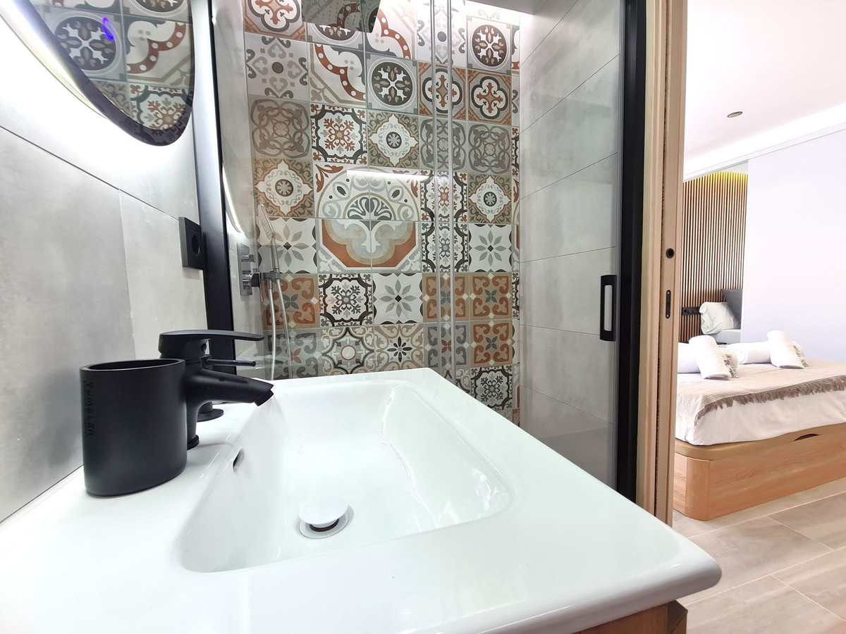 Photo 26 Top Floor Apartment Estepona, Costa del Sol, Málaga – R5080939