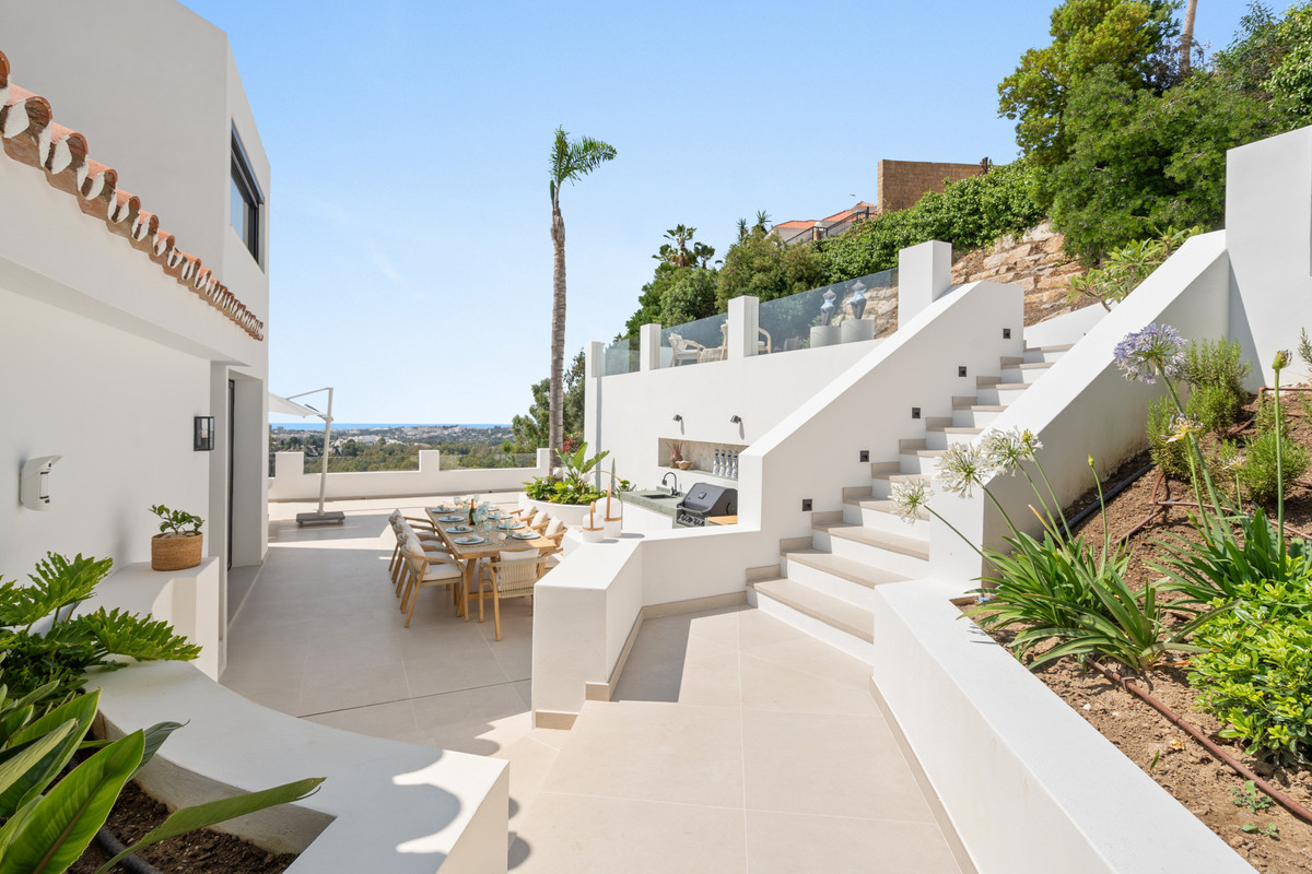 Photo 17 Detached Villa Nueva Andalucía, Costa del Sol, Málaga – R5105161