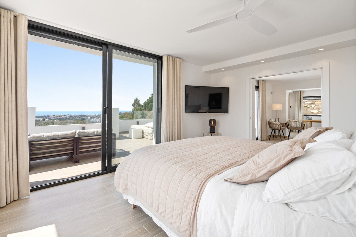 Photo 20 Detached Villa Nueva Andalucía, Costa del Sol, Málaga – R5105161