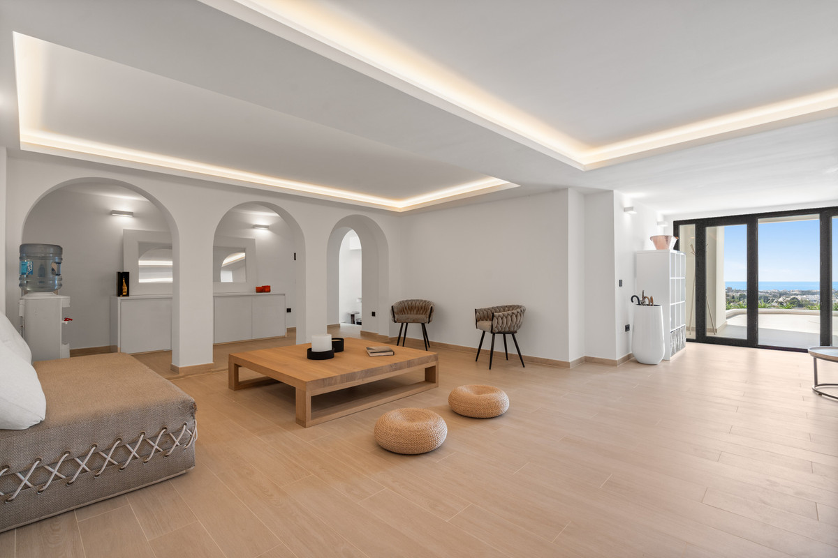 Photo 30 Detached Villa Nueva Andalucía, Costa del Sol, Málaga – R5105161