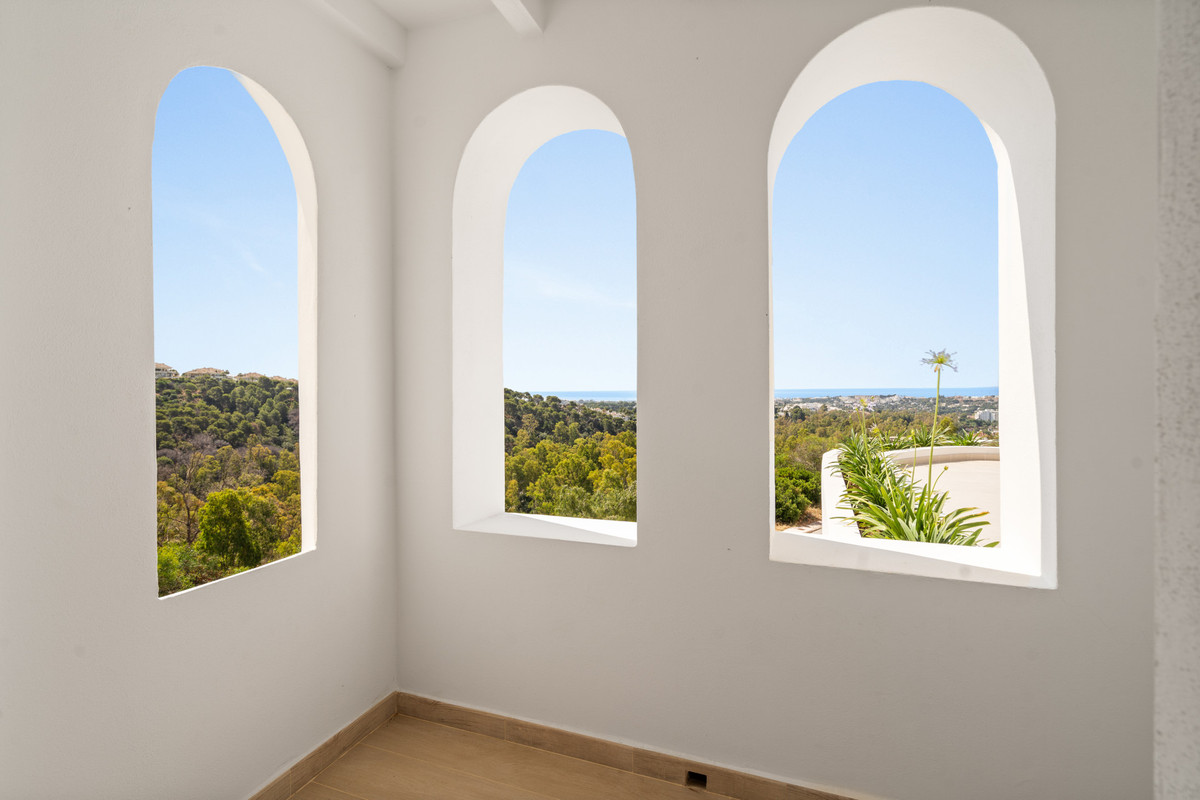 Photo 38 Detached Villa Nueva Andalucía, Costa del Sol, Málaga – R5105161