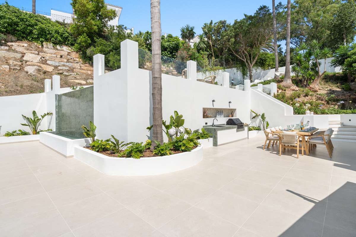 Photo 47 Detached Villa Nueva Andalucía, Costa del Sol, Málaga – R5105161