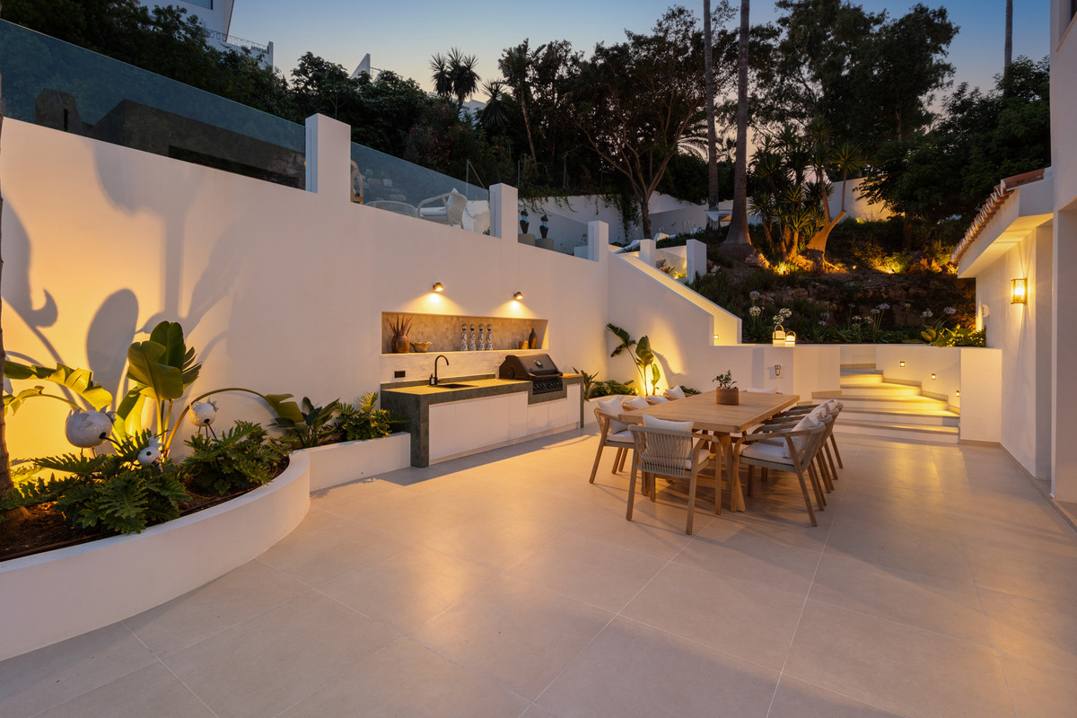 Photo 57 Detached Villa Nueva Andalucía, Costa del Sol, Málaga – R5105161