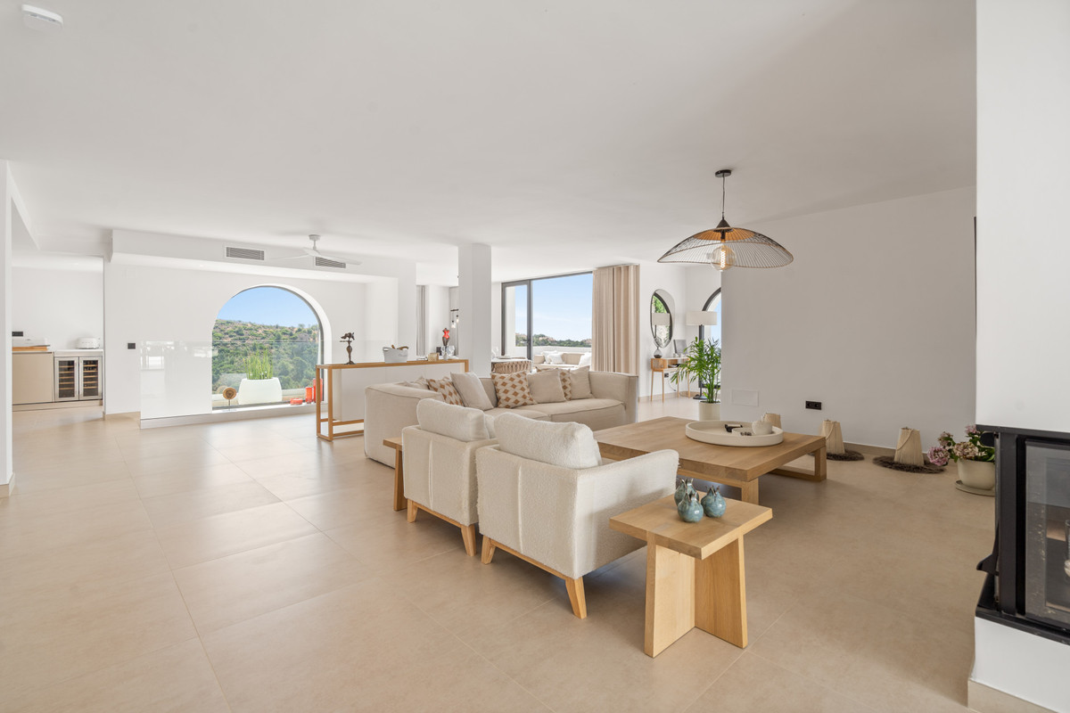 Photo 8 Detached Villa Nueva Andalucía, Costa del Sol, Málaga – R5105161