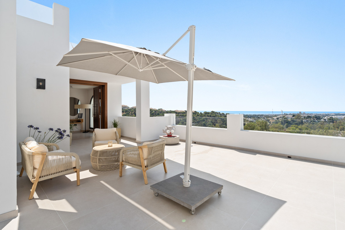 Photo 10 Detached Villa Nueva Andalucía, Costa del Sol, Málaga – R5105161