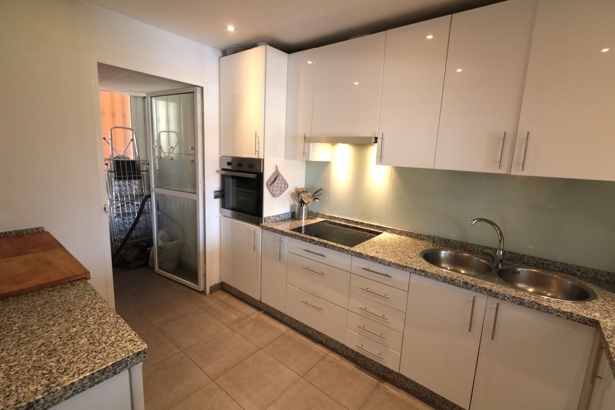 Photo 9 Top Floor Apartment New Golden Mile, Costa del Sol, Málaga – R5021065
