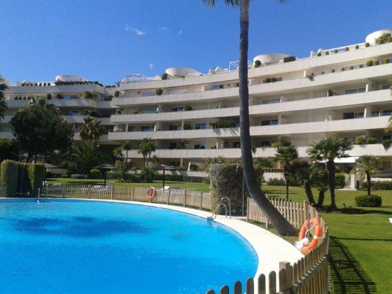 Photo 1 Townhouse Estepona, Costa del Sol, Málaga – R4941550