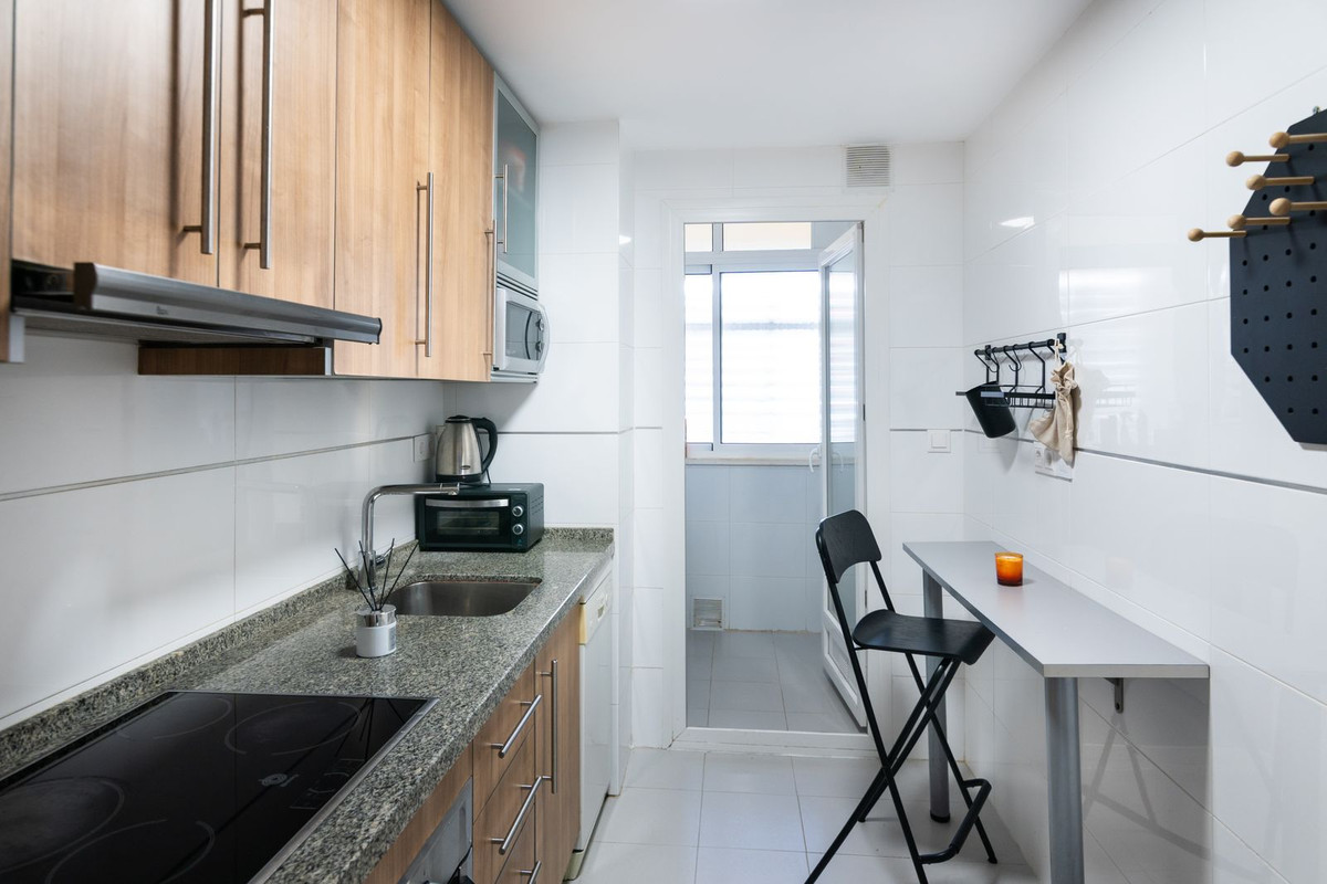 Photo 16 Middle Floor Apartment Benalmadena, Costa del Sol, Málaga – R5107363