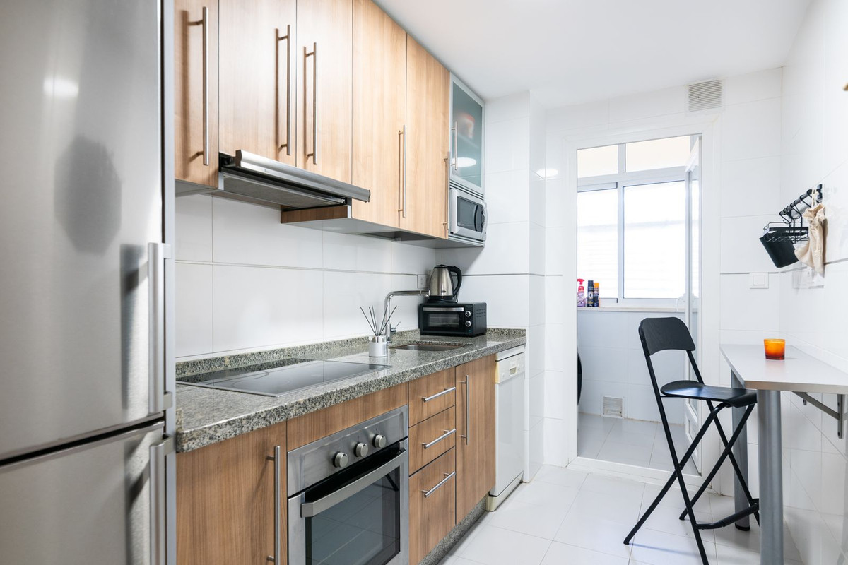 Photo 17 Middle Floor Apartment Benalmadena, Costa del Sol, Málaga – R5107363