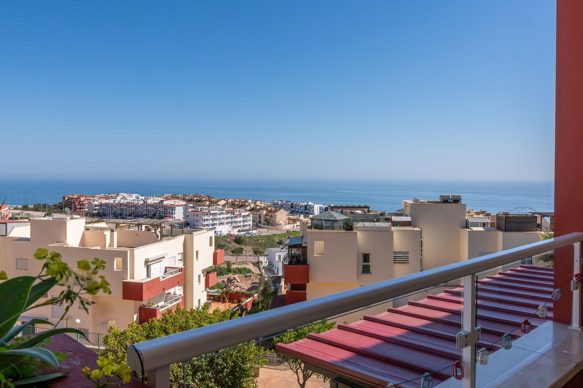 Photo 3 Middle Floor Apartment Benalmadena, Costa del Sol, Málaga – R5107363