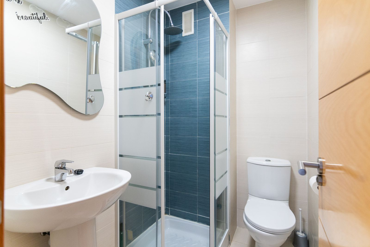 Photo 31 Middle Floor Apartment Benalmadena, Costa del Sol, Málaga – R5107363