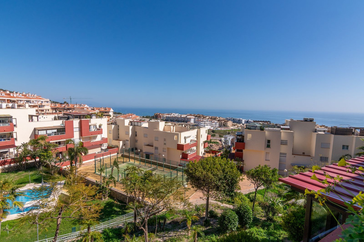 Photo 5 Middle Floor Apartment Benalmadena, Costa del Sol, Málaga – R5107363