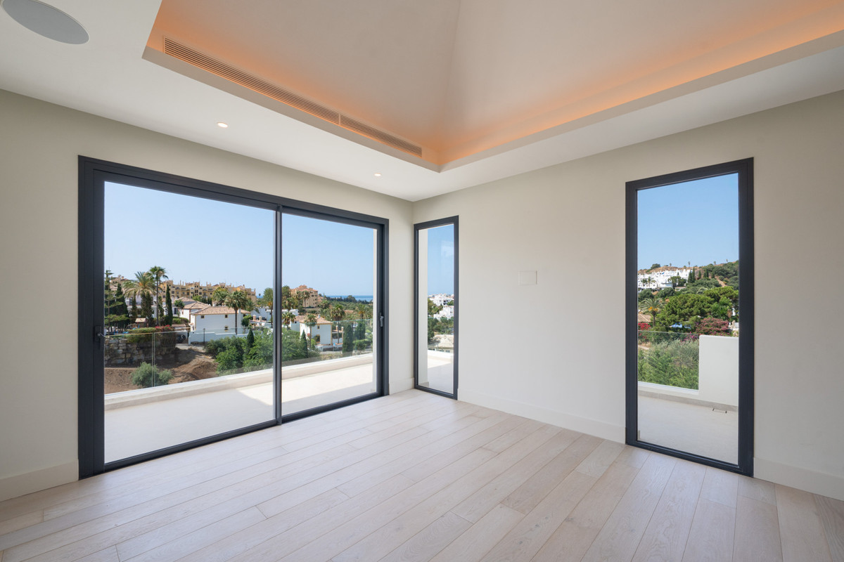 Photo 5 Detached Villa Estepona, Costa del Sol, Málaga – R5103631