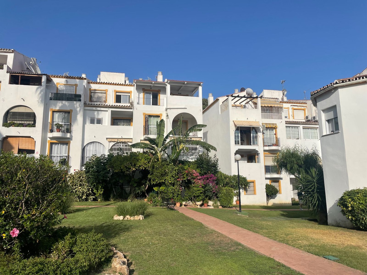Photo 1 Ground Floor Apartment Atalaya, Costa del Sol, Málaga – R5074018