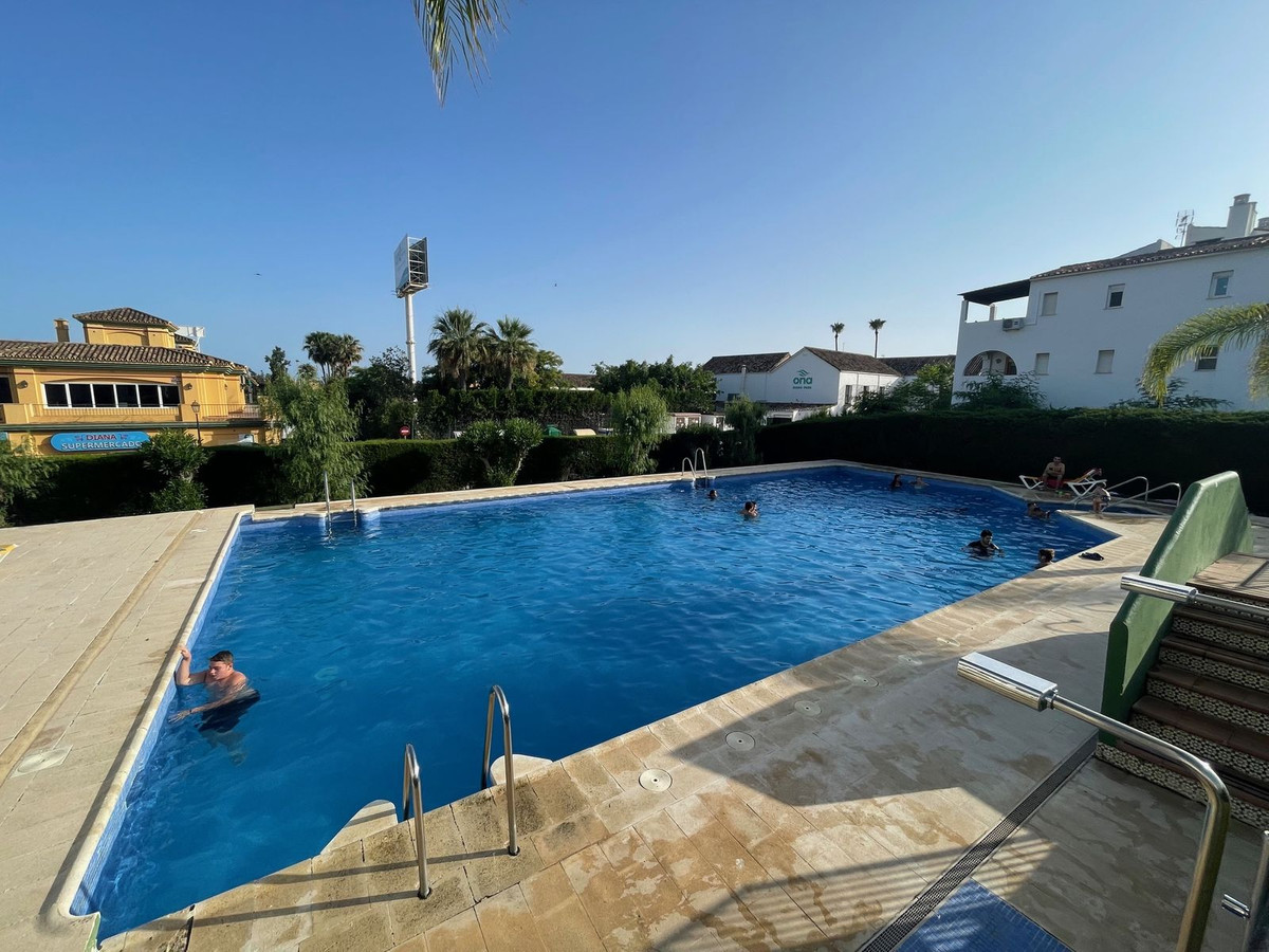 Photo 3 Ground Floor Apartment Atalaya, Costa del Sol, Málaga – R5074018