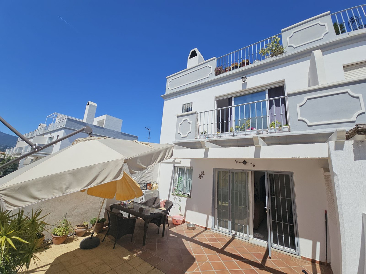 Photo 1 Semi-Detached House Atalaya, Costa del Sol, Málaga – R5048176