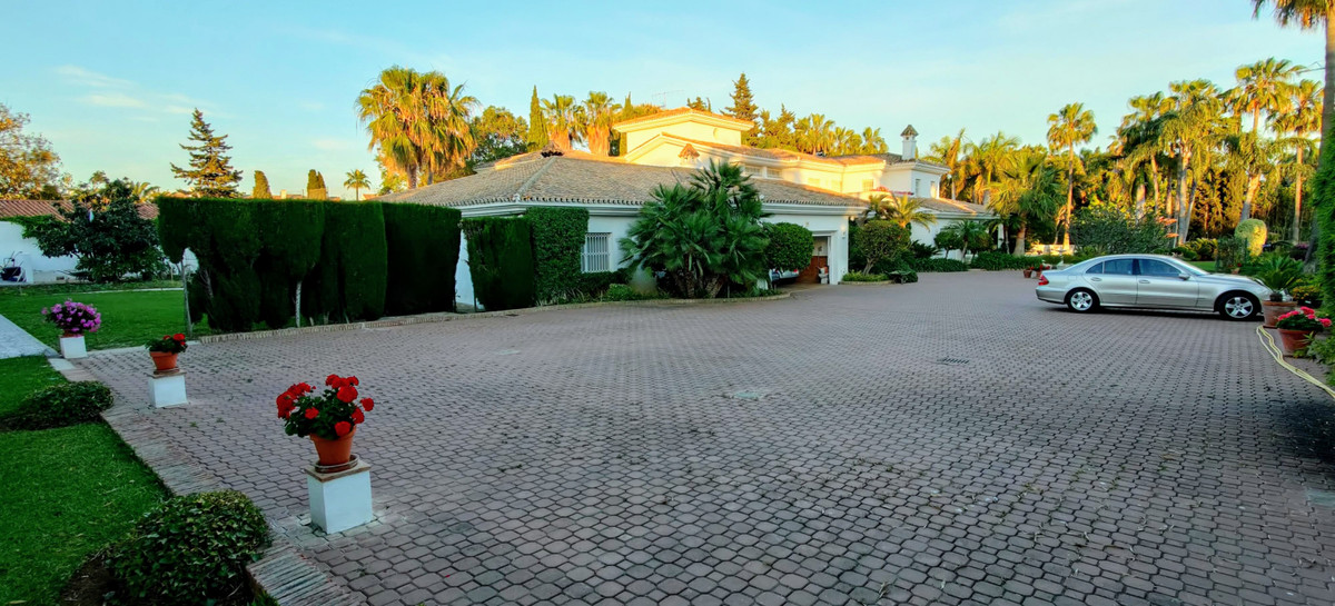 Photo 6 Detached Villa Guadalmina Baja, Costa del Sol, Málaga – R4606528