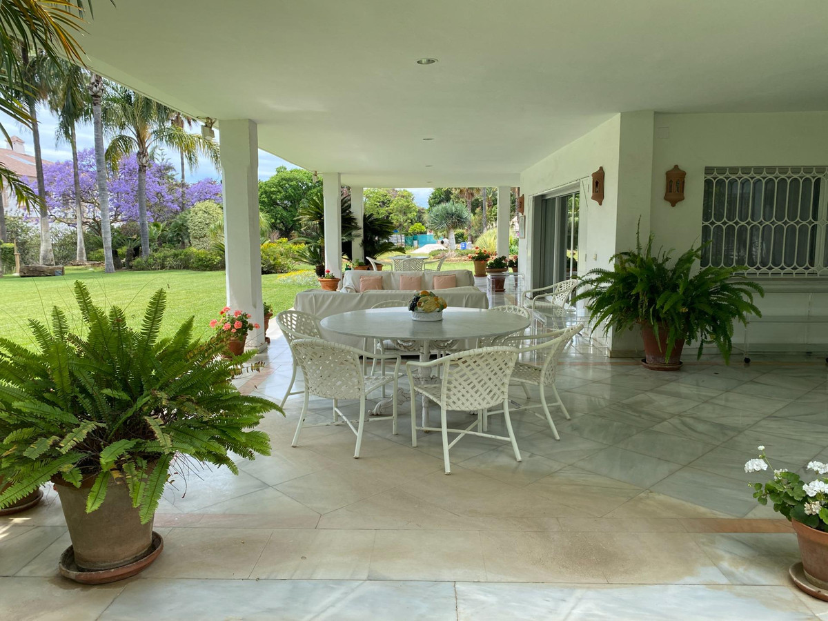 Photo 5 Detached Villa Guadalmina Baja, Costa del Sol, Málaga – R4941982