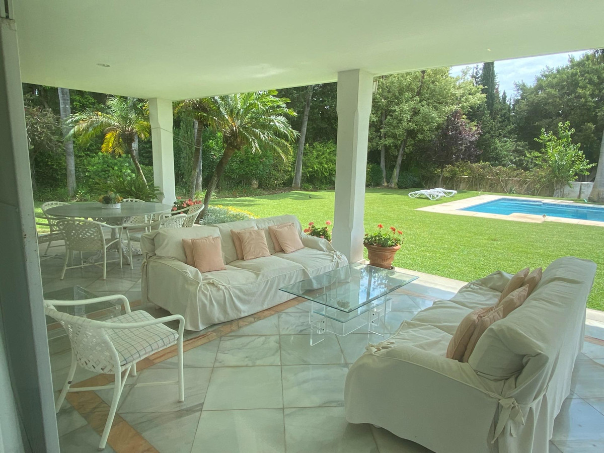 Photo 6 Detached Villa Guadalmina Baja, Costa del Sol, Málaga – R4941982