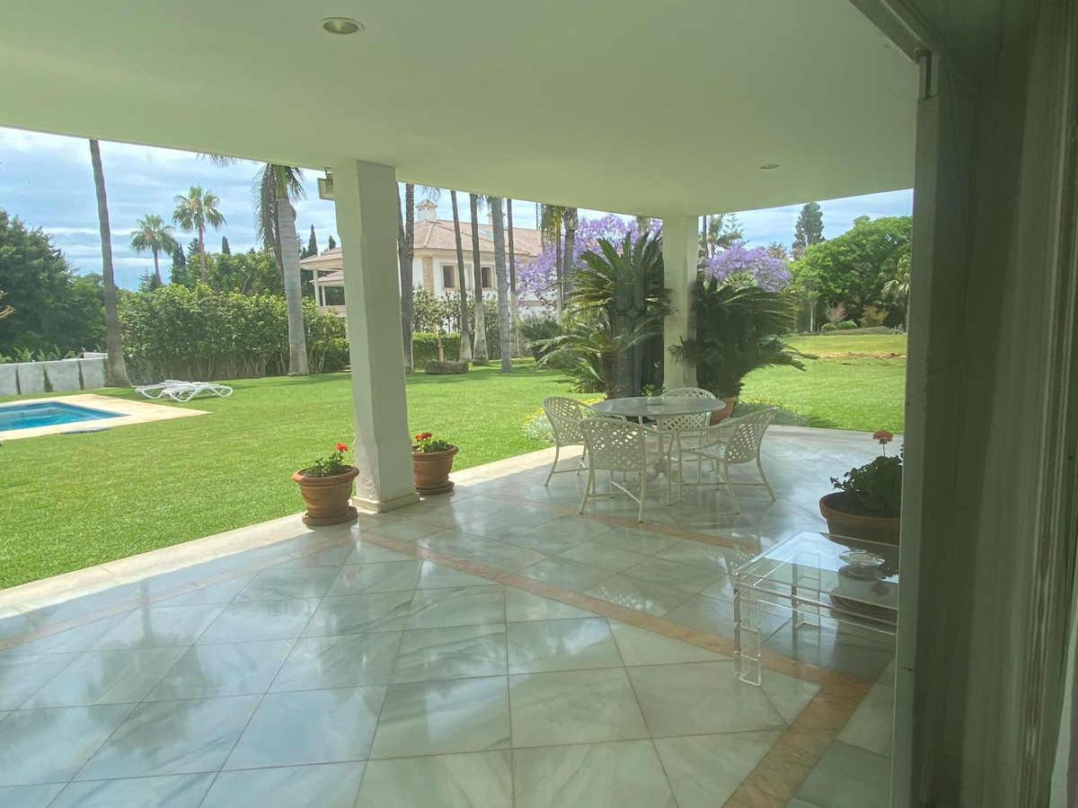 Photo 7 Detached Villa Guadalmina Baja, Costa del Sol, Málaga – R4941982