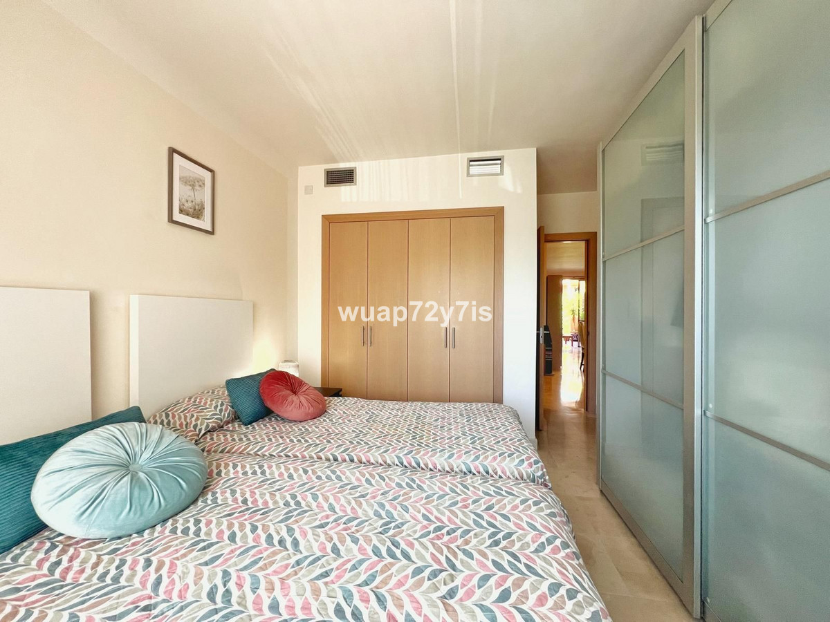 Photo 15 Middle Floor Apartment Estepona, Costa del Sol, Málaga – R5085637