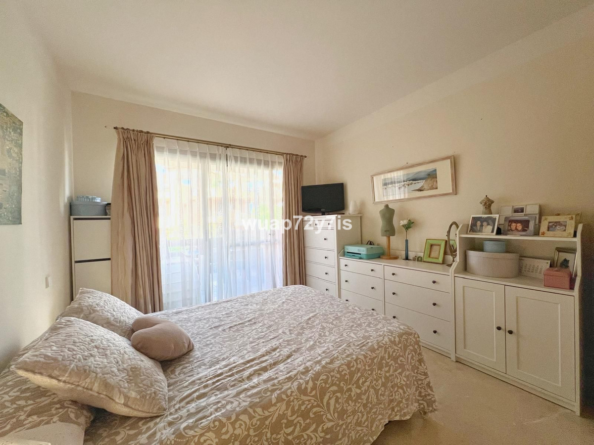 Photo 17 Middle Floor Apartment Estepona, Costa del Sol, Málaga – R5085637