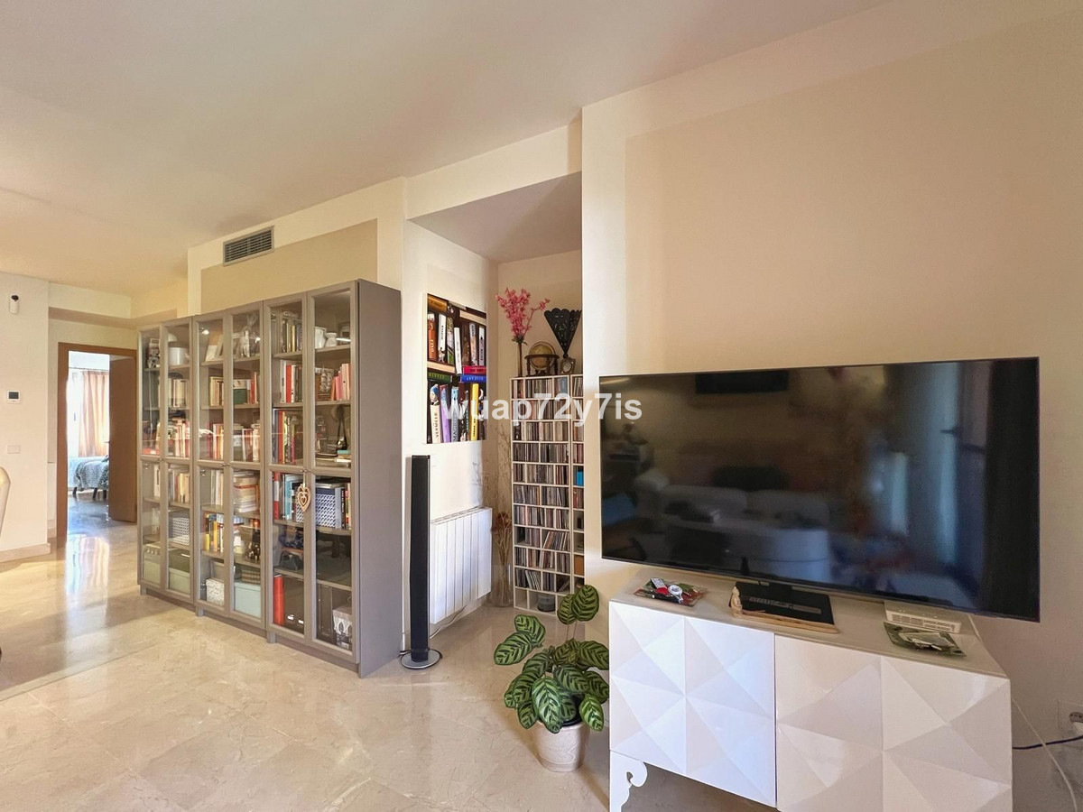 Photo 4 Middle Floor Apartment Estepona, Costa del Sol, Málaga – R5085637