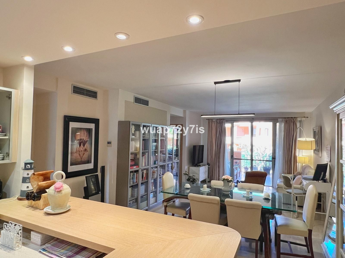 Photo 5 Middle Floor Apartment Estepona, Costa del Sol, Málaga – R5085637