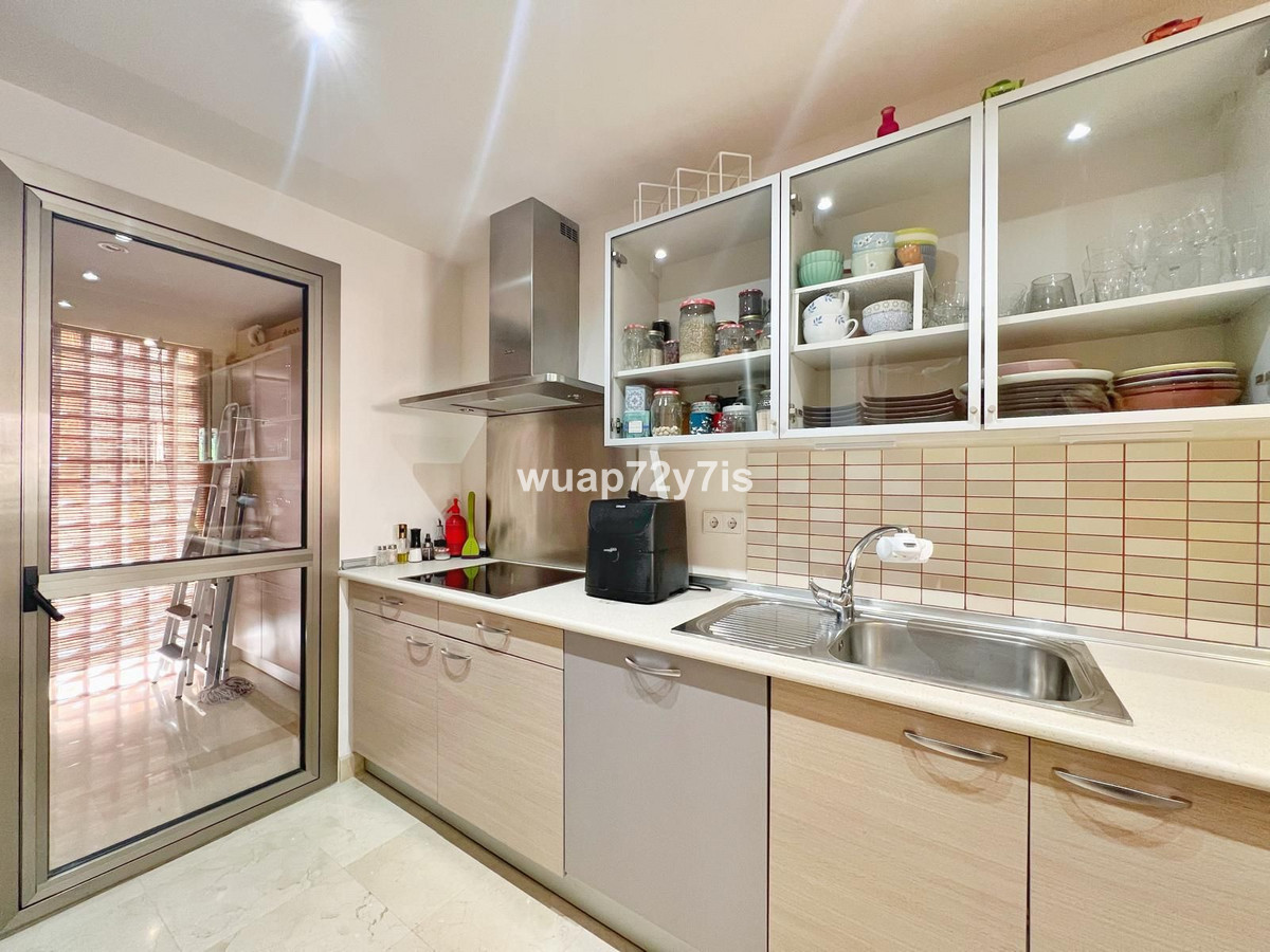 Photo 6 Middle Floor Apartment Estepona, Costa del Sol, Málaga – R5085637