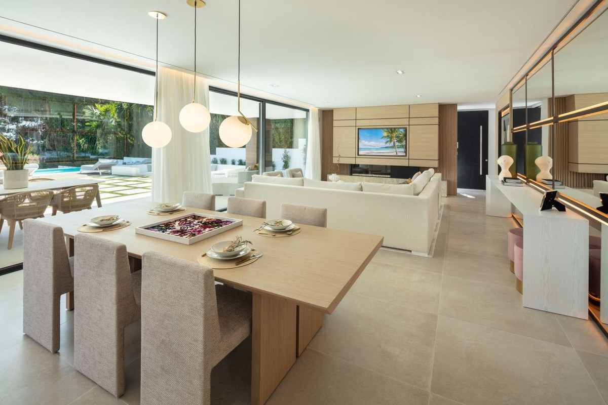 Photo 15 Detached Villa Nueva Andalucía, Costa del Sol, Málaga – R5110468