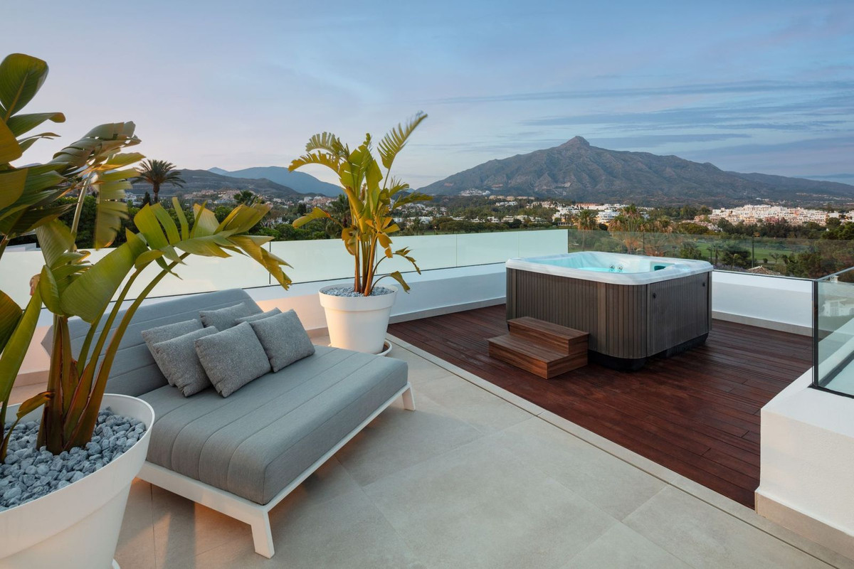 Photo 31 Detached Villa Nueva Andalucía, Costa del Sol, Málaga – R5110468
