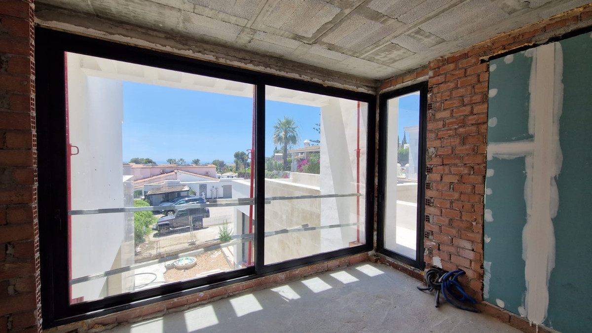 Photo 8 Detached Villa Nueva Andalucía, Costa del Sol, Málaga – R4848769