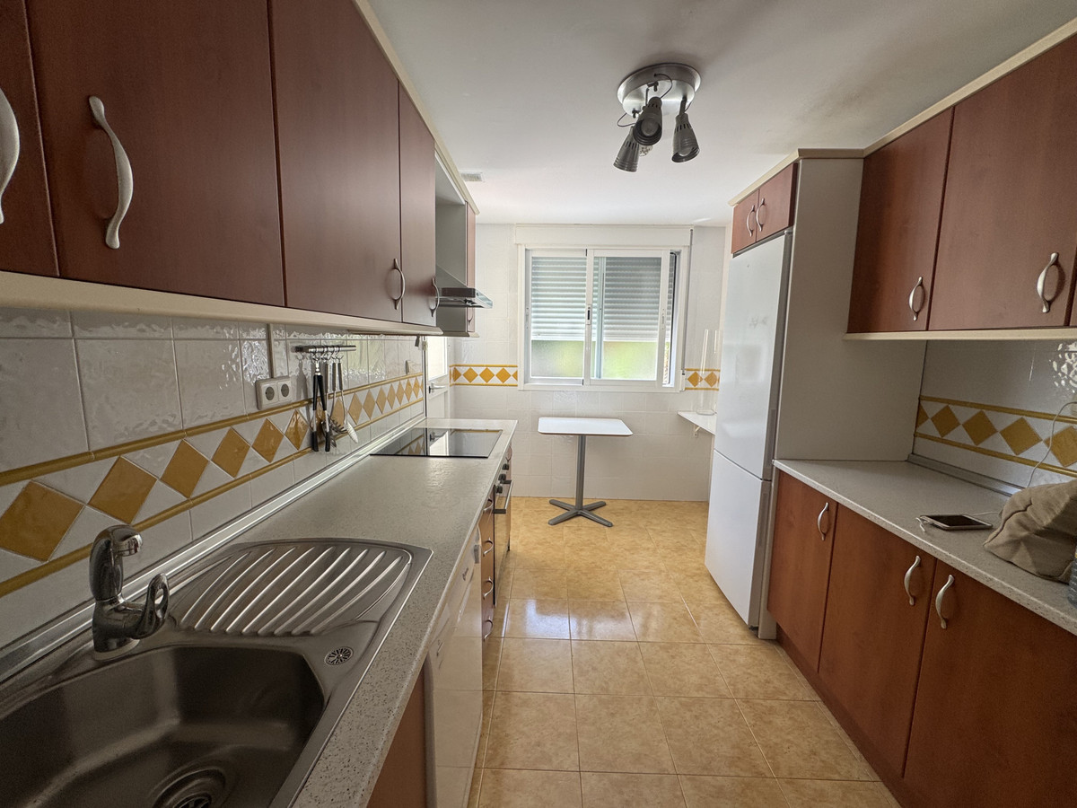 Photo 10 Middle Floor Apartment Nueva Andalucía, Costa del Sol, Málaga – R5081611